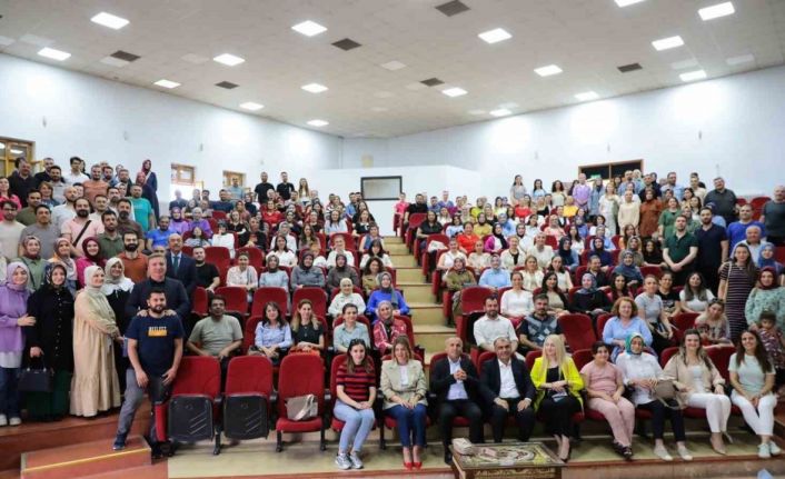 Vali Aydoğdu, İngilizce ve matematik branşlarında görev yapan öğretmenlerle bir araya geldi