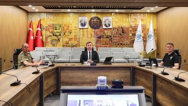Vali Aydoğdu VKS toplantısına katıldı