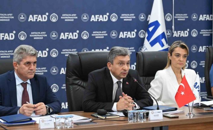 Vali Şahin: "Afetlere karşı müdahale kapasitemizi dünya standartlarının üstüne çıkarmak için çalışıyoruz"