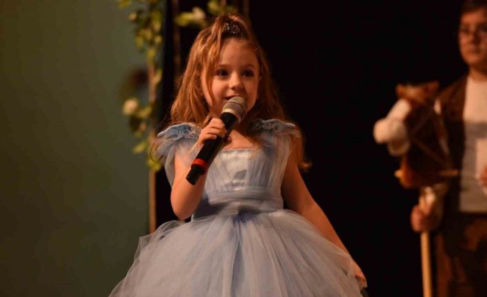 Yıldırımlı miniklerin mezuniyet sevinci