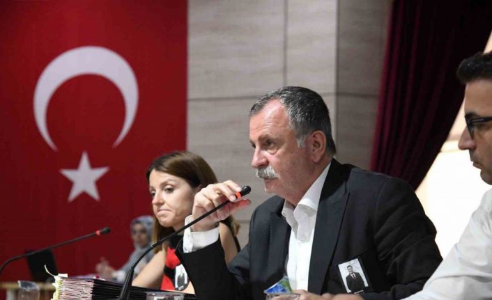 Yunusemre Millet Çarşısına Ferdi Zeyrek ismi verildi