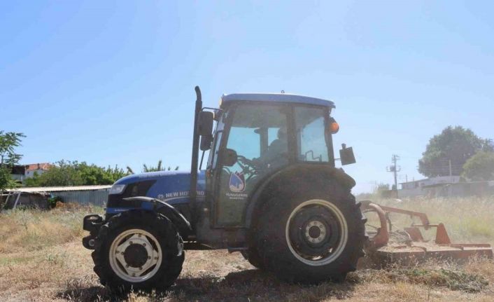 Yunusemre’den park ve bahçelerde kapsamlı çalışma