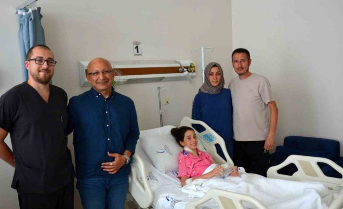 10 yaşındaki Merve’nin kalbindeki iki delik kapatıldı