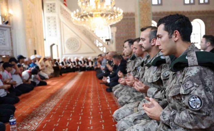 15 Temmuz şehitleri Düzce’de dualarla anıldı