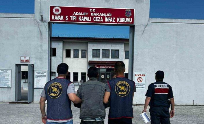 15 yıl hapis cezası bulunan şahıs jandarma tarafından yakalandı