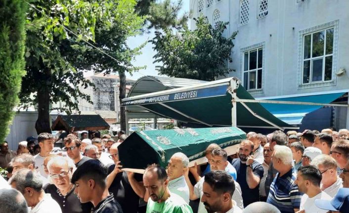 16 yaşındaki Dindar gözyaşlarıyla uğurlandı