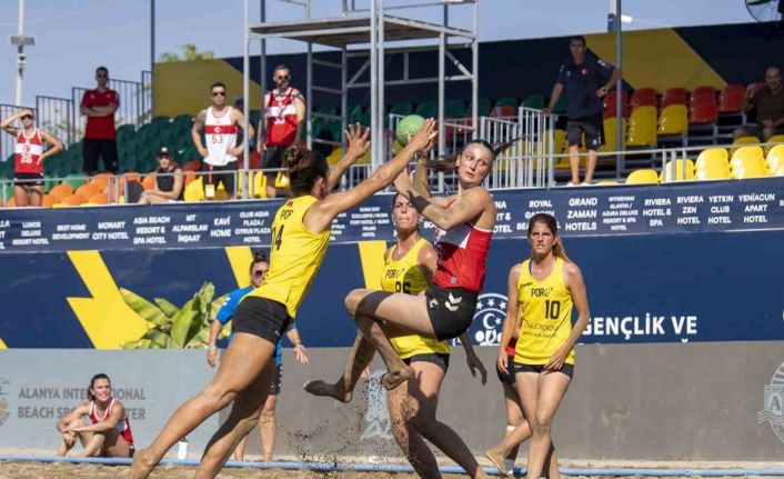2025 Avrupa Plaj Hentbol Şampiyonası’nda ilk gün maçları tamamlandı
