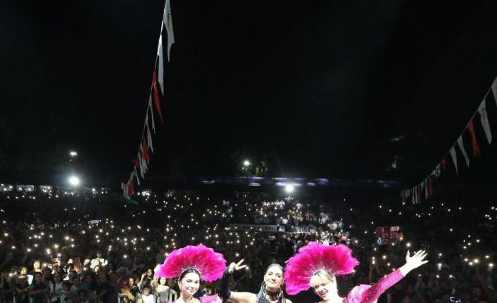 47. Honaz Kiraz Festivali muhteşem Zara konseriyle son buldu