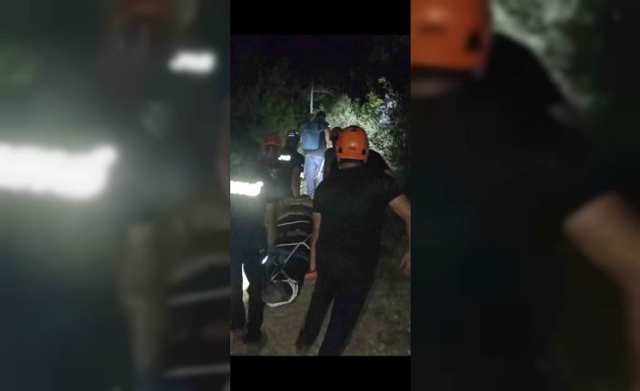 5 metre yükseklikten mağaraya düşen genç kurtarıldı