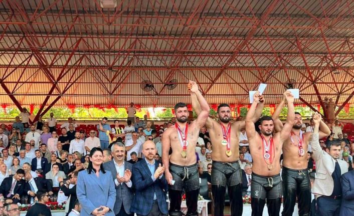 Abdulrefik Öner, başpehlivanlığa bir adım daha yaklaştı