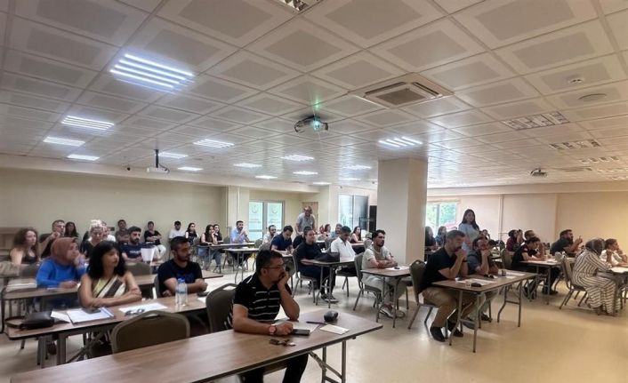 Acil sağlık istasyonlarının performans verileri ele alındı