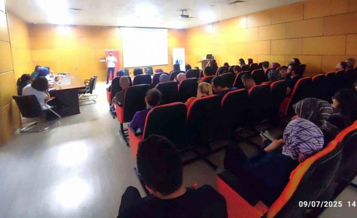 Afyonkarahisar Devlet Hastanesi’nde tıbbi cihaz güvenliği eğitimi