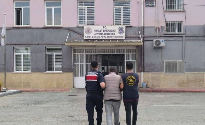 Afyonkarahisar’da 16 yıl 3 ay hapis cezasıyla aranan şahıs yakalandı