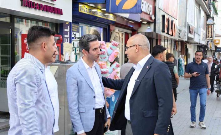 Ağrı Valisi Koç esnafı ziyaret etti, vatandaşların taleplerini dinledi