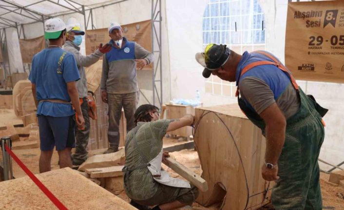 Ahşap Heykel Festivali coşkuyla devam ediyor