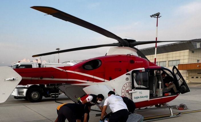 Akciğer hastası şahıs ambulans helikopter ile Van’a getirildi