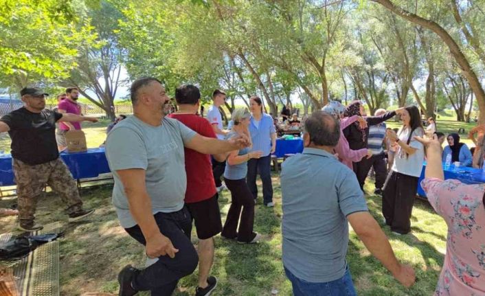 Akraba hasretini bitiren buluşma