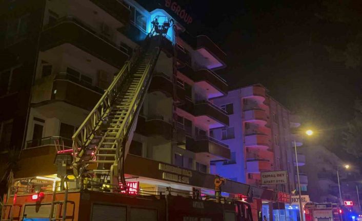 Alanya’da apart otelde yangın korkuttu