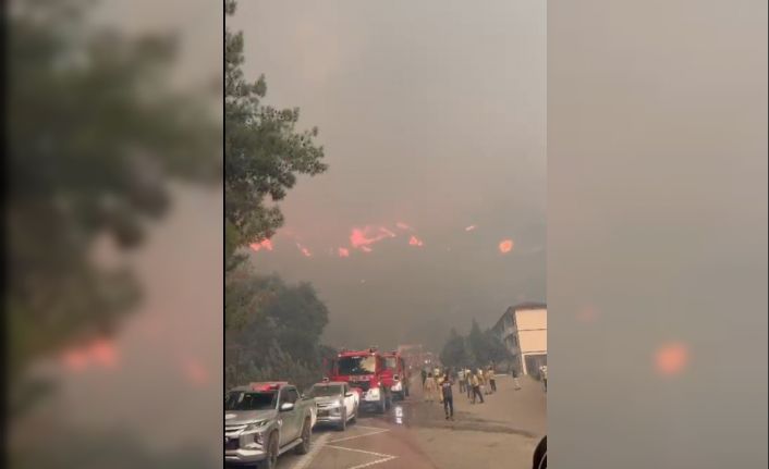 Alevler şifalı içmeler tesisine doğru ilerliyor