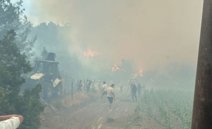 Alevlerin Örenköy’e ulaşmaması için canla başla çalışıyorlar