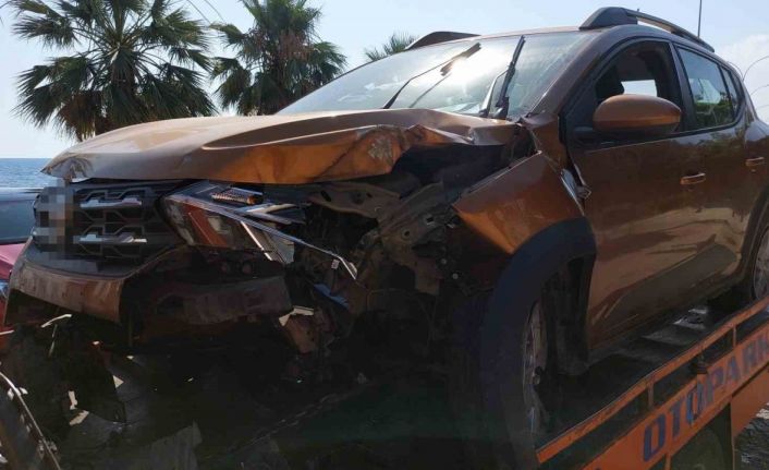 Alkollü sürücü peş peşe kaza yaptı