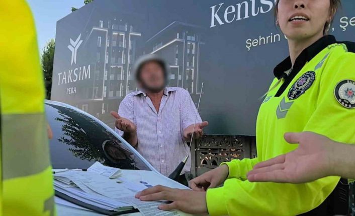 Alkollü sürücü polise yakalandı: "Sanki cinayet mi işledik 5 tane kağıt imzalattın"