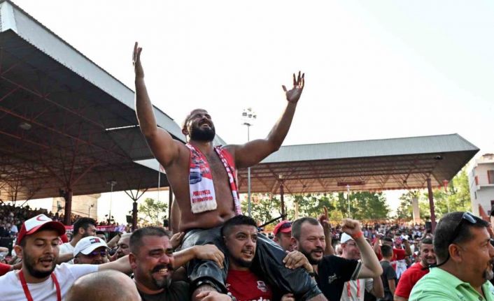 Altın kemer üçüncü kez Antalya’ya geldi, kutlama töreni şehitler nedeniyle ertelendi