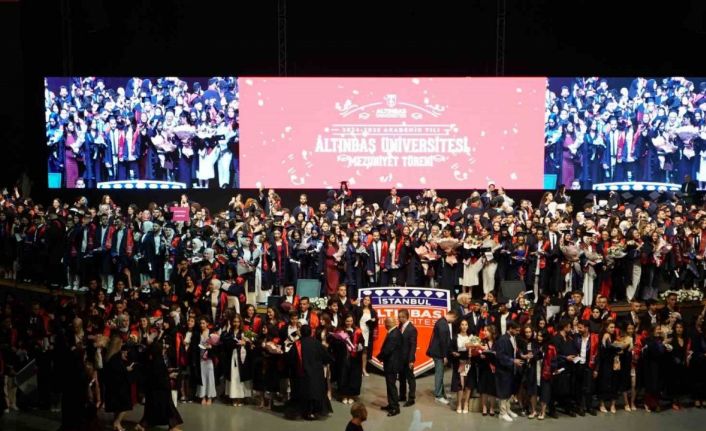 Altınbaş Üniversitesi 2024-2025 Akademik Yılı Mezuniyet Töreni düzenlendi