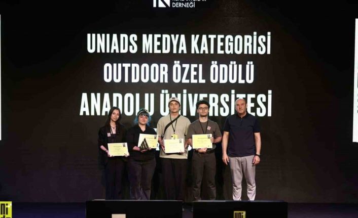 Anadolu Üniversitesi öğrencilerine "UNIADS 2025"ten ödül