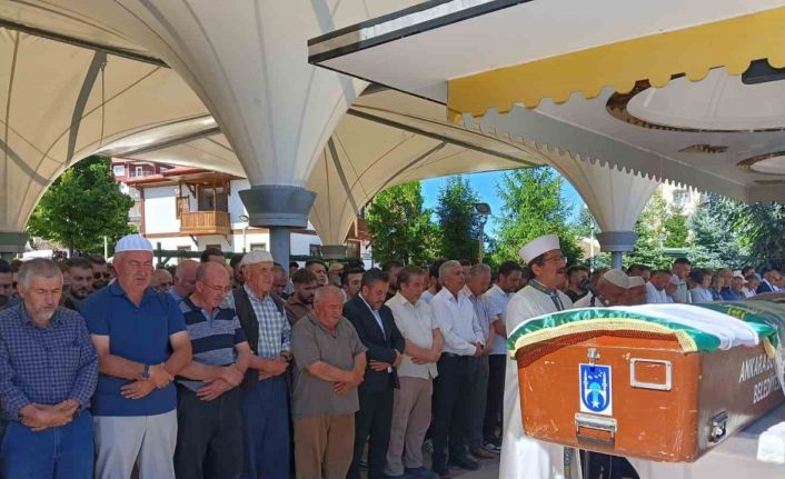 Ankara’da biri çocuk 3 kişinin hayatını kaybettiği kazaya sahipsiz köpeğin neden olduğu iddiası