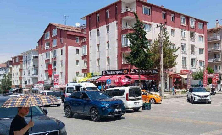 Ankara’da taksi ile otomobil çarpıştı: 1 yaralı