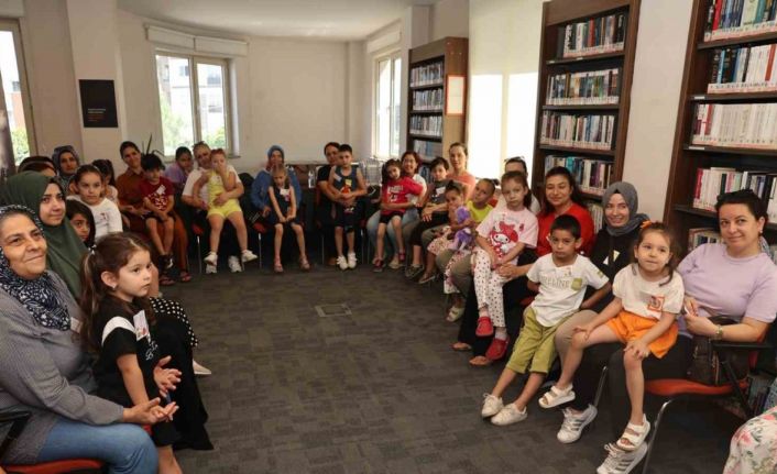 Anneler ve çocuklar yaz tatilinde kütüphanelerde buluşuyor