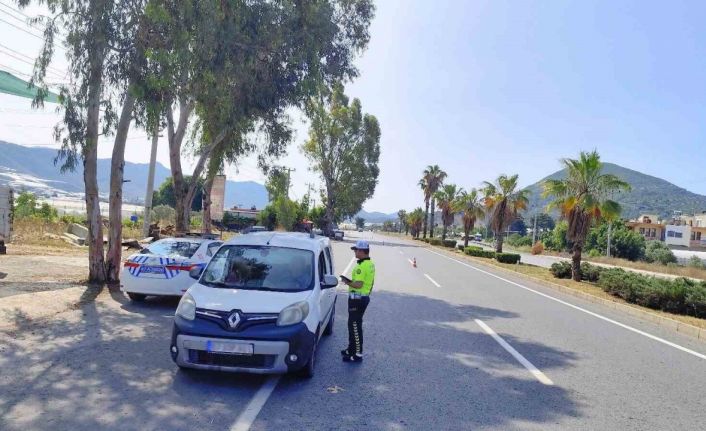 Antalya’da 1 haftada 57 bin araç denetlendi, 16 bin sürücüye ceza