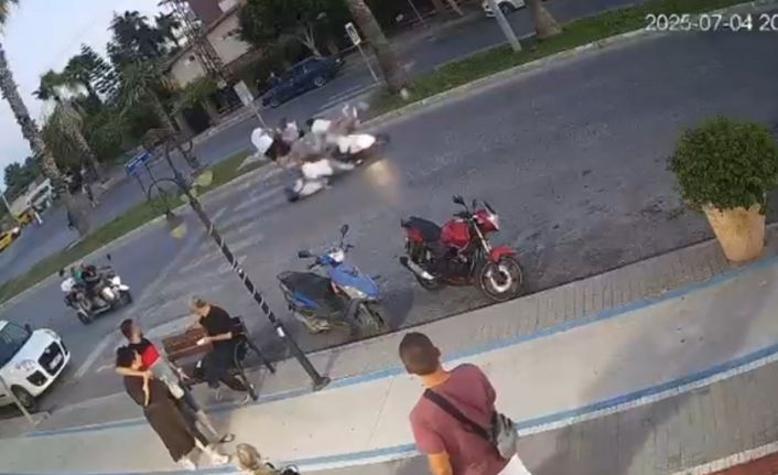 Antalya’da turistlerin ayağını yerden kesen kaza