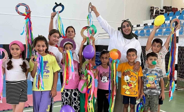 Arabanlı öğrenciler yaz okulunda hem eğleniyor hem gelişiyor