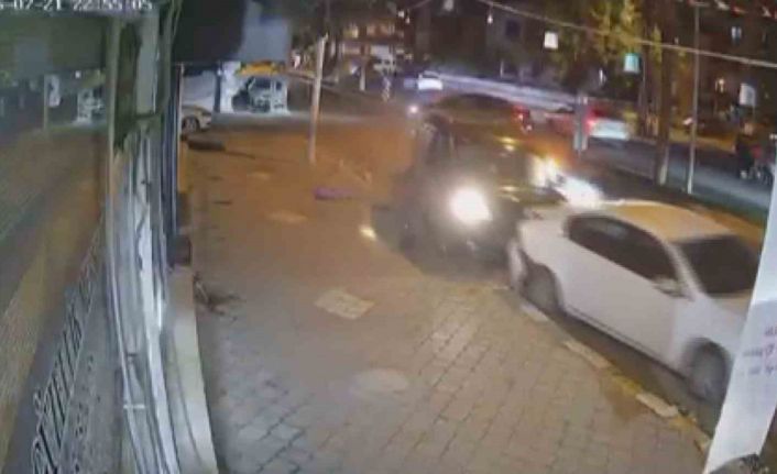 Aracına binmek istediği esnada saniyelerle ölümden döndü: O anlar kamerada