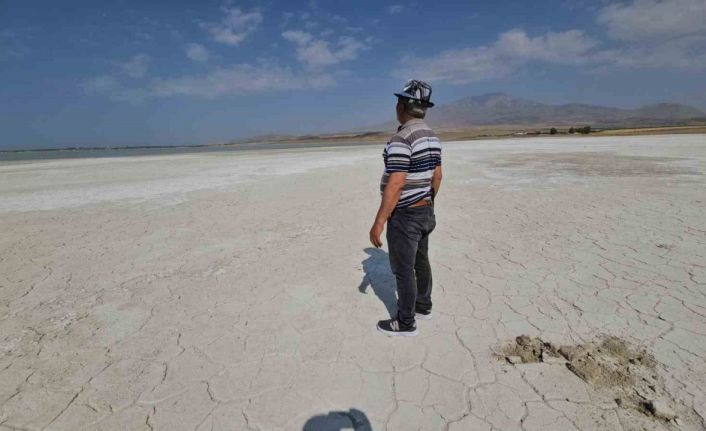 Arin Gölü misafirlerini ağırlıyor