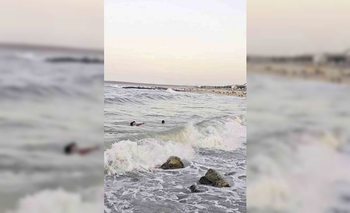 Arnavutköy’de deniz yasağına rağmen boğulma tehlikesi geçirdiler