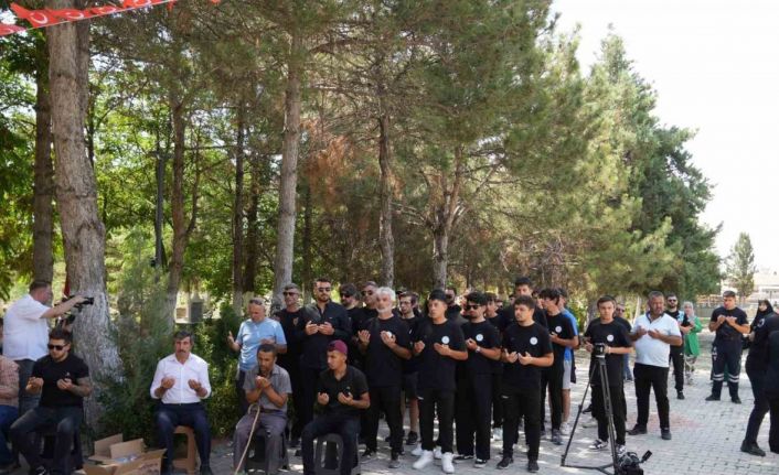 Arnavutköy’den Şehit Ömer Halisdemir’in kabrine 6 gün pedal çevirdiler