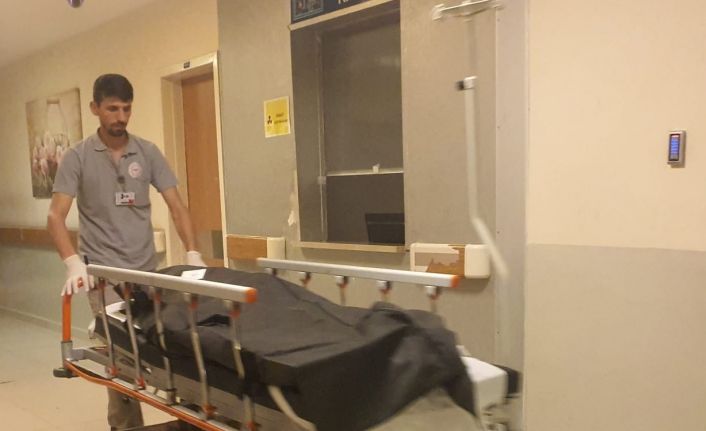 Asansör boşluğuna düşen işçi hayatını kaybetti