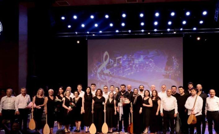 Atakum’da "Bağlama Dinletisi ve Solistler Geçidi"