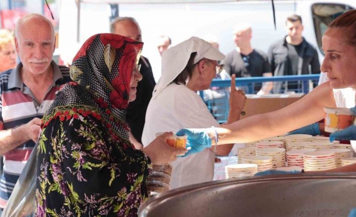 Ataşehir’de 12 farklı noktada aşure dağıtılacak