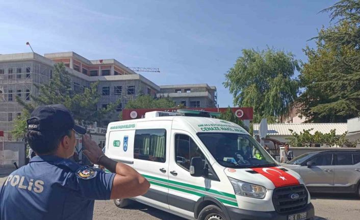 Ateşin ortasında kahramanca mücadele ettiler, şimdi sonsuzluğa uğurlanıyorlar