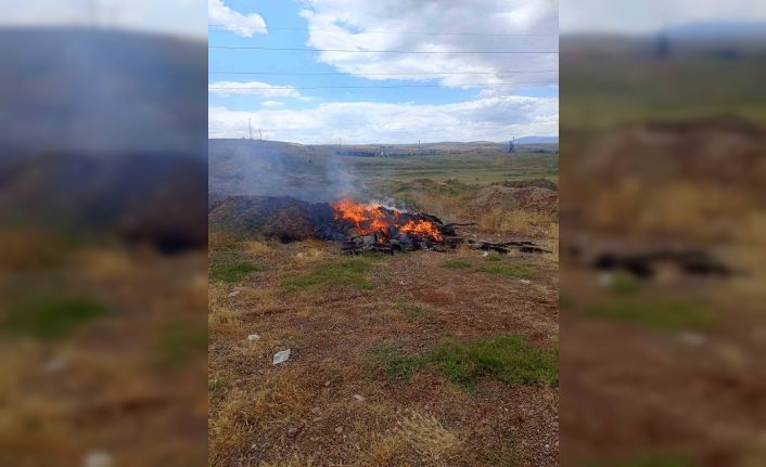 Atık eşyaların tutuşmasıyla çıkan yangın korkuttu