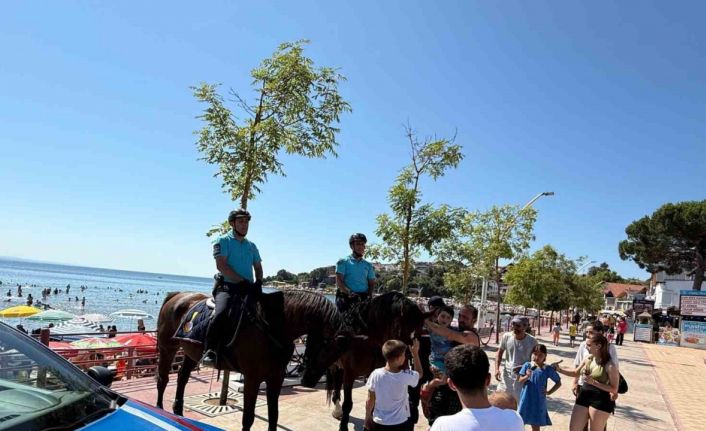 Atlı jandarma timleri orman yangınlarına ve boğulmalara karşı görevde