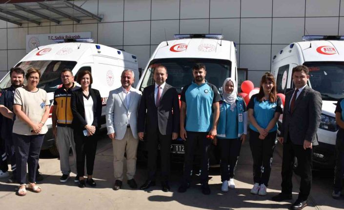 Aydın’da 3 yeni ambulans sağlık filosuna katıldı