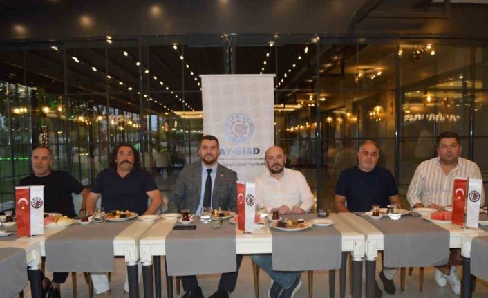 AYSİAD üyeleri istişare toplantısında bir araya geldi