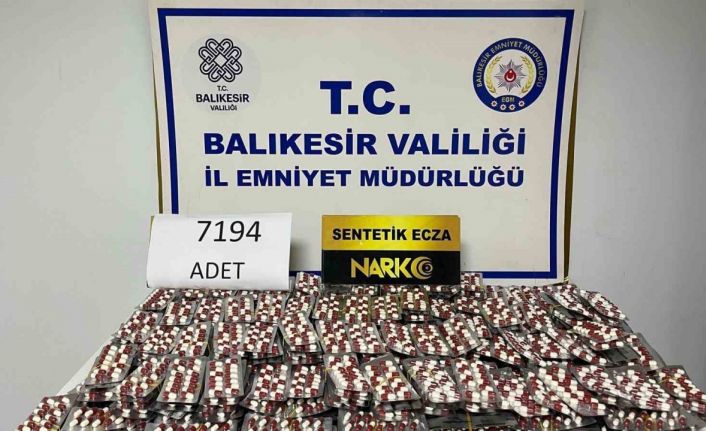 Ayvalık’ta 7 bin 194 adet sentetik hap ele geçirildi