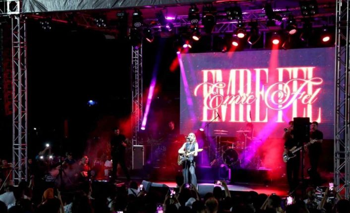 Bafra’da Emre Fel konseri