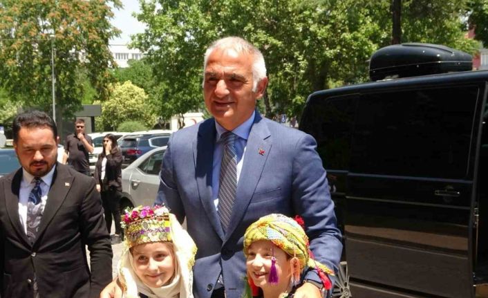 Bakan Ersoy, Ulubey Kanyonu ve Blaundus Antik Kenti’ni ziyaret etti